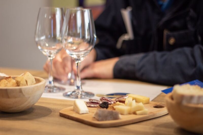 Bordeaux: Wine Masterclass - Wine Pairing With Delicacies