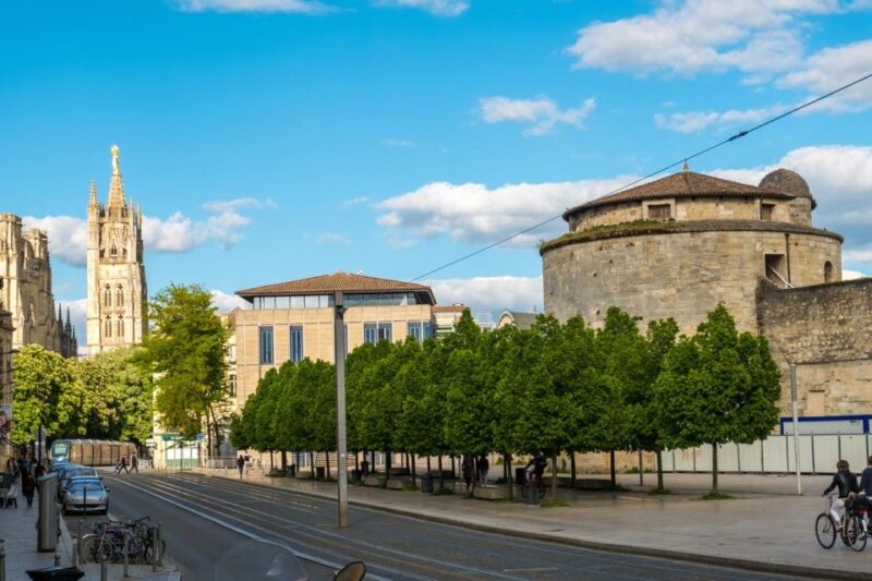 Bordeaux's Iconic Landmarks: A Private Bike Tour - Jardin Public Exploration