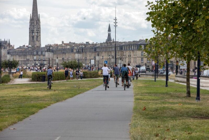 Bordeaux's Iconic Landmarks: A Private Bike Tour - Landmark Highlights