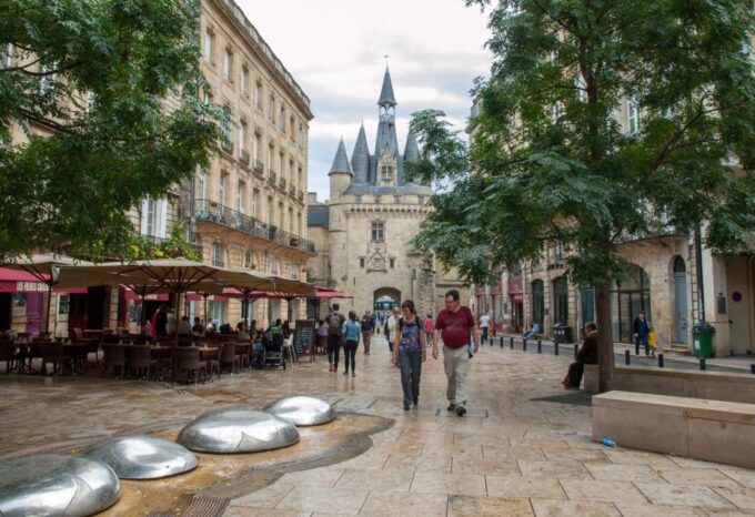 Bordeaux's Iconic Landmarks: A Private Bike Tour - Frequently Asked Questions