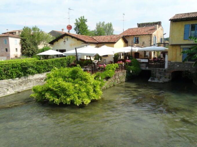 Borghetto Sul Mincio: Town Highlights Walking Tour - Exploring the Medieval Village
