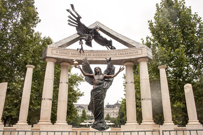 Born Under The Red Star - The History of Communism in Hungary - Private Tour - Experiencing Life Under Communism