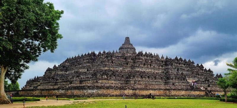 Borobudur Climb To The Top, Prambanan & Ramayana Ballet - Inclusions