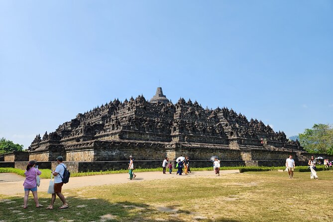 Borobudur Climb to The Top & Prambanan Tour From Yogyakarta - Review Highlights