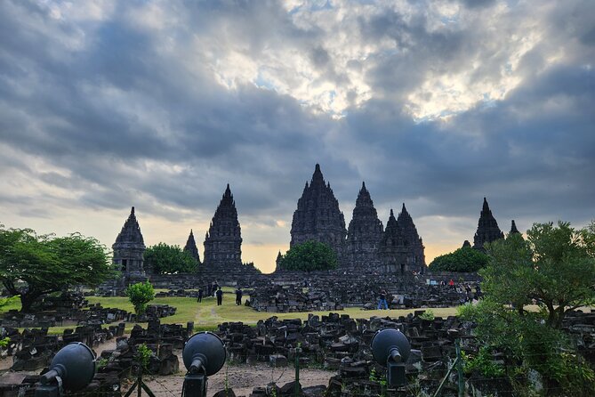 Borobudur Climb to The Top & Prambanan Tour From Yogyakarta - Ticket Availability Issues
