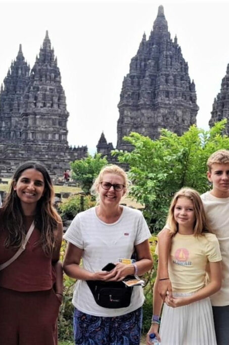 Borobudur Climb to the Top & Prambanan With Ticket Included - Customer Feedback