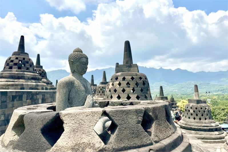 Borobudur Climb Up, Merapi Jeep & Prambanan With Entry Fees - Itinerary Highlights