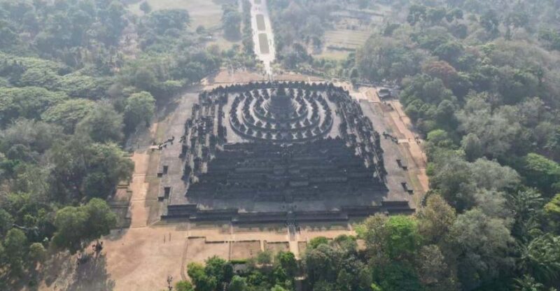 Borobudur Merapi Lava Tour and Prambanan Transport - Borobudur Temple Visit
