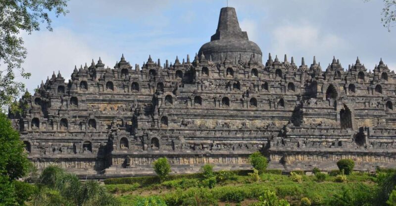 Borobudur Sunrise, Explore Merapi and Prambanan Temple Tour - Exploring Volcanic Mount Merapi
