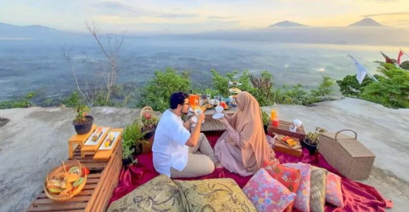 Borobudur Sunrise With Entry Fee and Luxurious Breakfast - Borobudur Temple Experience