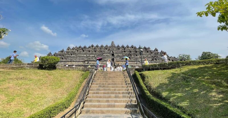 Borobudur Temple Climb To The Top & Prambanan Temple 1 Day - Key Points