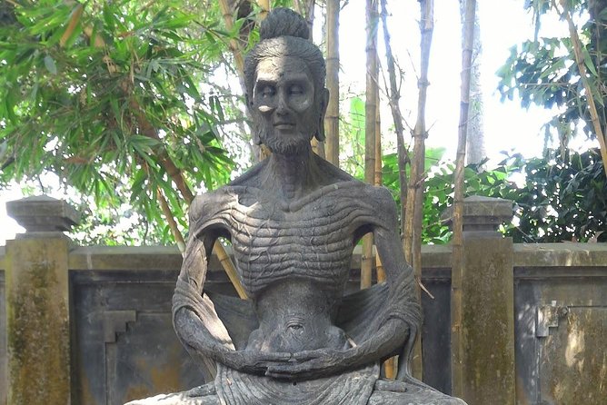 Borobudur Temple Climb to the Top & Prambanan Temple - 1 Day Tour - Inclusions and Exclusions