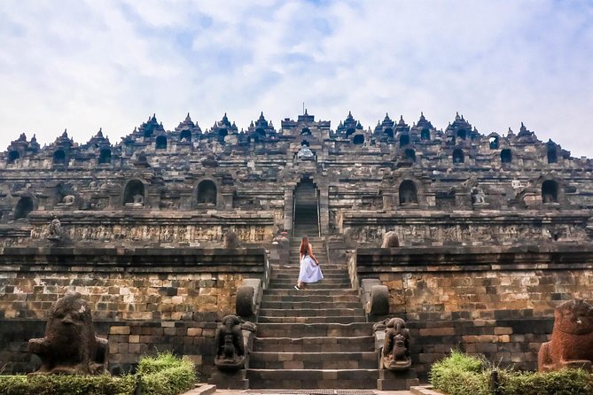 Borobudur Temple Half Day Tour From Yogyakarta - Visiting Borobudur Temple