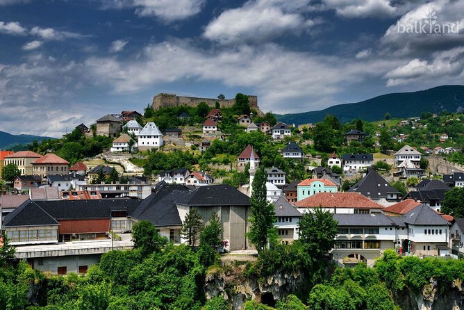 Bosnian Kingdom Capitals: Travnik & Jajce Tour From Sarajevo - Lunch and Refreshments