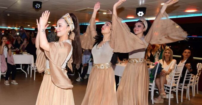 Bosphorus Dinner Cruise & Dance Shows Tour - Customer Feedback