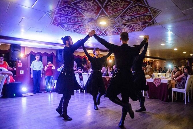 Bosphorus Dinner Cruise With Folklore Show & Belly Dancers - Boat Cruise Features and Inclusions