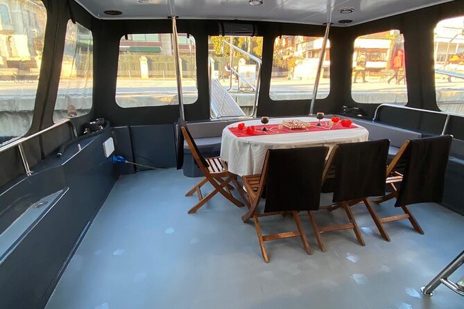 Bosphorus Private 1-Hour Tour on the Boat in Istanbul - Accessibility and Participation