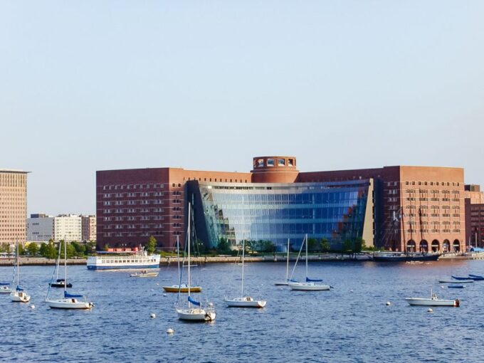 Boston: Downtown Harbor Sailing Cruise - Picnicking on Board