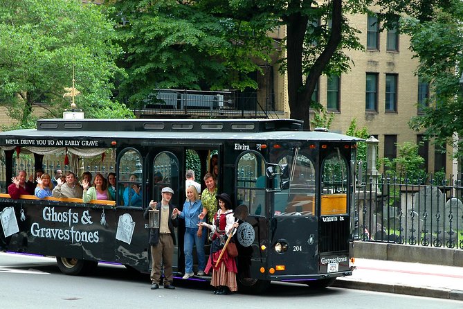 Boston Ghosts and Gravestones Trolley Tour - Preparing for the Frightseeing Experience