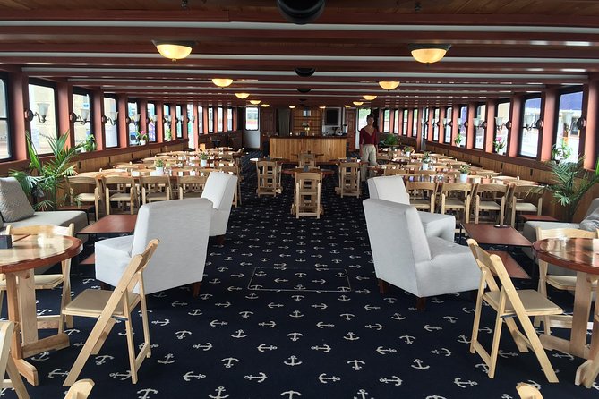 Boston Harbor Sunset Cruise - Cruise Experience