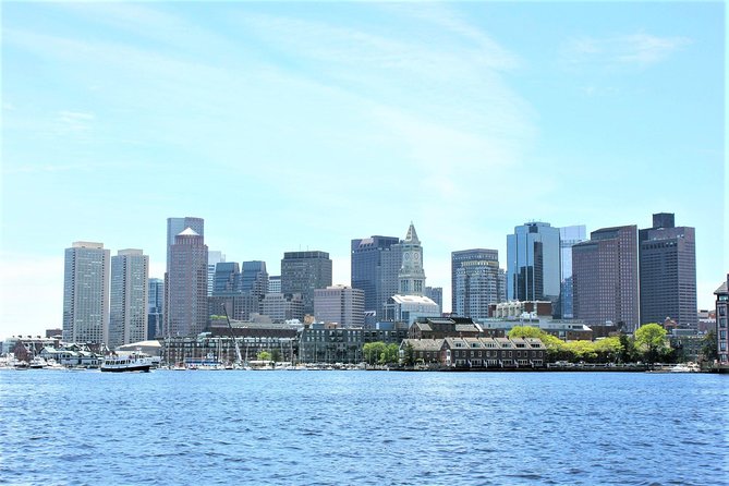 Boston Historic Sightseeing Harbor Cruise With Up-Close View of USS Constitution - Tour Experience and Amenities