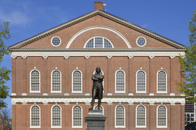Boston: History Pub Crawl Tour Along the Freedom Trail - Meeting Point and Duration