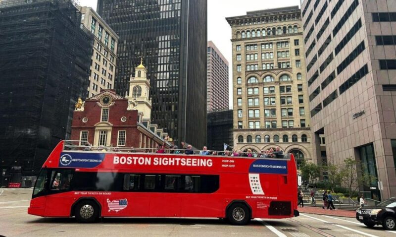 Boston: Hop-On Hop-Off Boston Sightseeing Tour With 24 Stops - Key Points