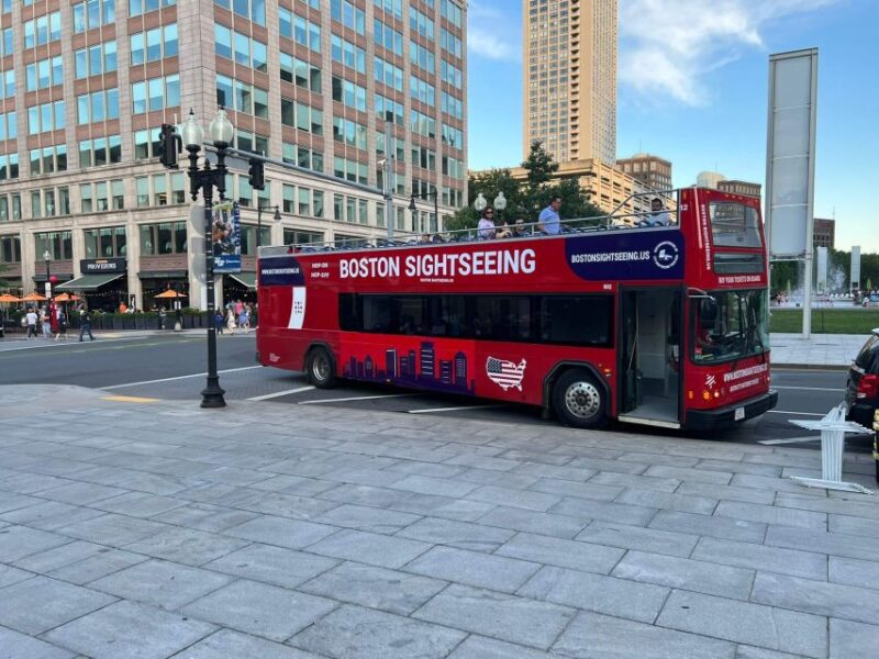 Boston: Hop-On Hop-Off Double-Decker Bus Sightseeing Tour - Amenities