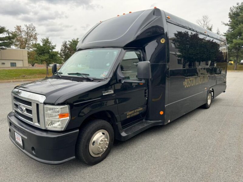 Boston: Luxor Limo Private Transfer and City Tour - Corporate Transportation