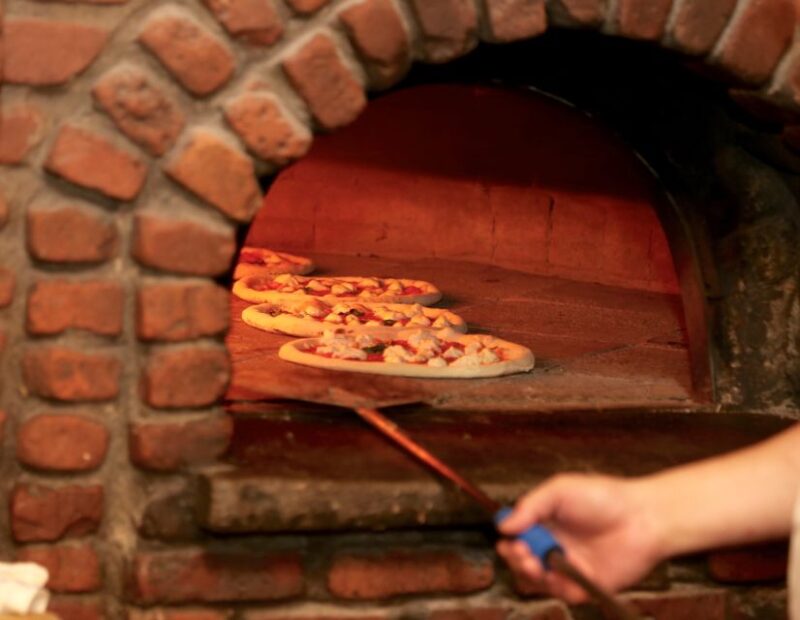 Boston: North End Pizza Walking Tour With 3 Slices & Cannoli - Tour Inclusions