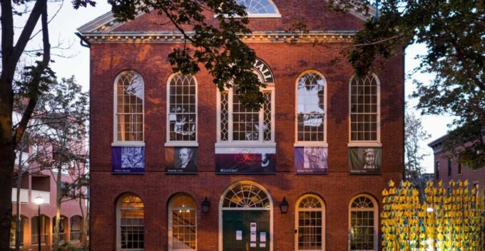 Boston: Salem and North Shore Private Guided Tour - Private Group Experience
