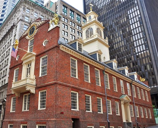 Boston Seafood & Freedom Trail Walking Tour - Exploring the Freedom Trail