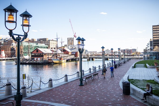 Boston Seafood & Freedom Trail Walking Tour - Boston Harbor Views