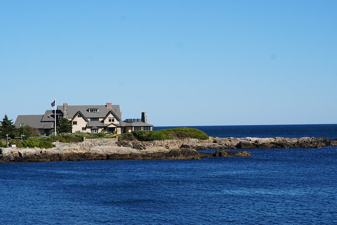 Boston to Coastal Maine & Kennebunkport Guided Daytrip With Trolley Tour - Maximum Capacity of 22 Travelers