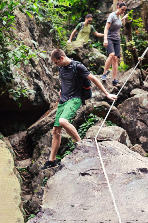 Botacnic Garden, Paradise Cave & Dark Cave Tour - Accessibility and Fitness Level
