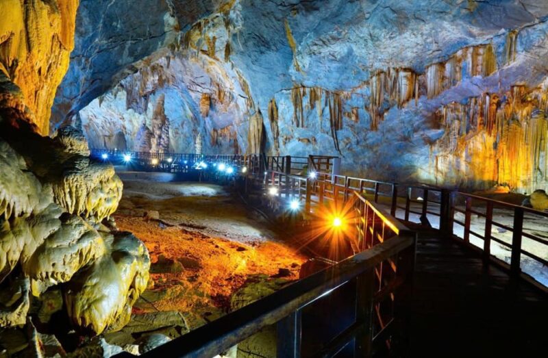 Botacnic Garden, Paradise Cave & Phong Nha Cave Tour - Itinerary Highlights