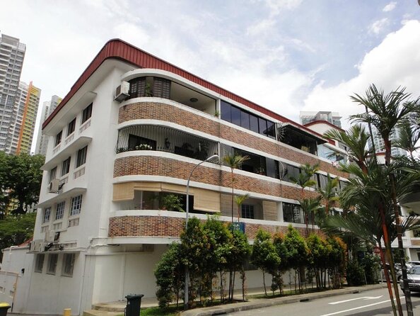 Botanic Gardens & Tiong Bahru Walking Tour With Breakfast - Key Points