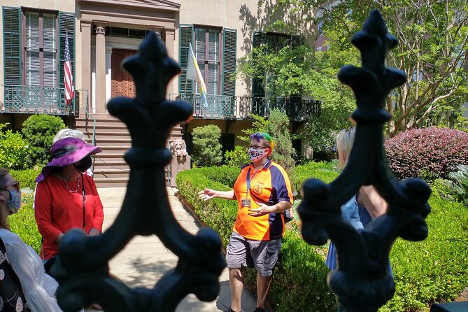 Botanical Tour (by Walk With Me Savannah Tours) - Identifying Savannahs Plants and Flowers