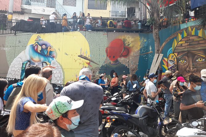 Botero Plaza and Comuna 13 Tour Includes the Metrocable - Inclusions
