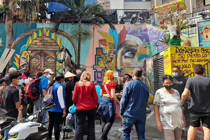 Botero Plaza and Comuna 13 Tour Includes the Metrocable - Exploring Botero Plaza