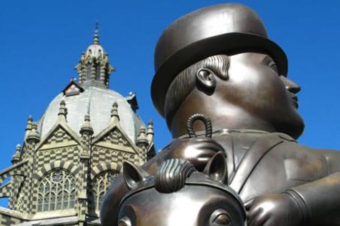 Botero Walking Tour: Experiencing Medellin Through the Eyes of an Artist - The Påjaro De Paz Statue