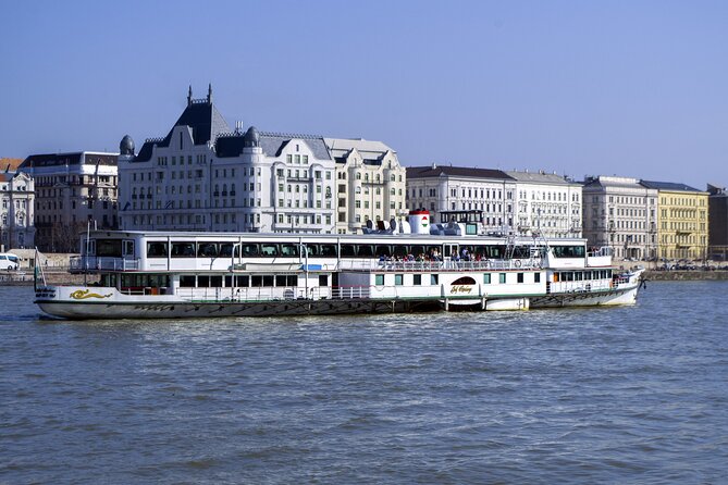 Bottomless Brunch and Cruise With Prosecco in Budapest - Unlimited Prosecco Indulgence