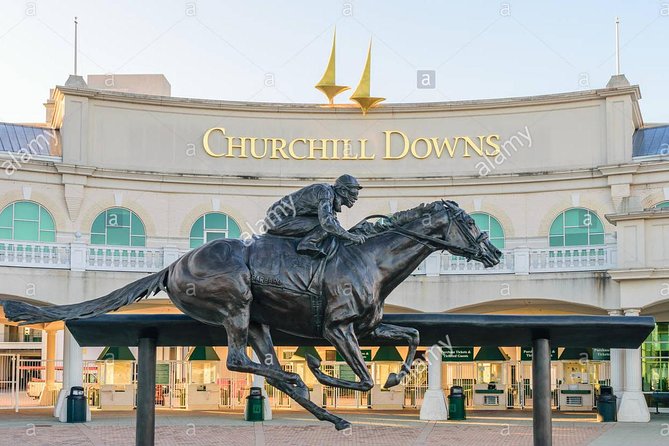 Bourbon & Derby: Makers Mark or Buffalo Trace + Churchill Down - Churchill Downs Experience