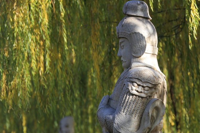 Boutique Tour: Juyongguan, Sacred Way and Dingling of Ming Tombs - Transportation and Meeting Details