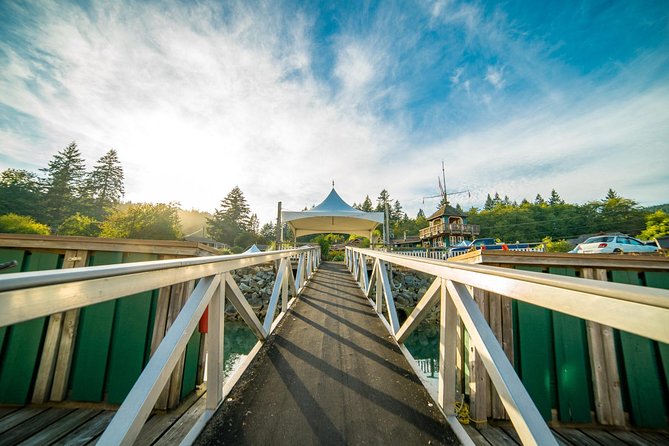 Bowen Island Dinner and Zodiac Boat Tour by Vancouver Water Adventures - Dining Experience at Doc Morgans