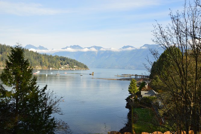 Bowen Island Ferry, Hike & Photography - Tour Duration and Group Size