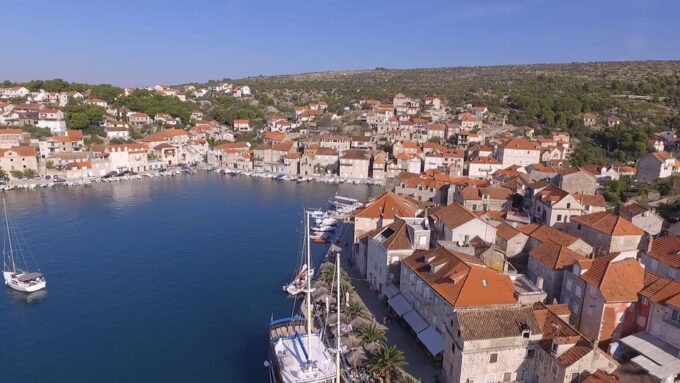 Brač: Hidden Bays and Inlets Speed Boat Tour - Safety and Precautions