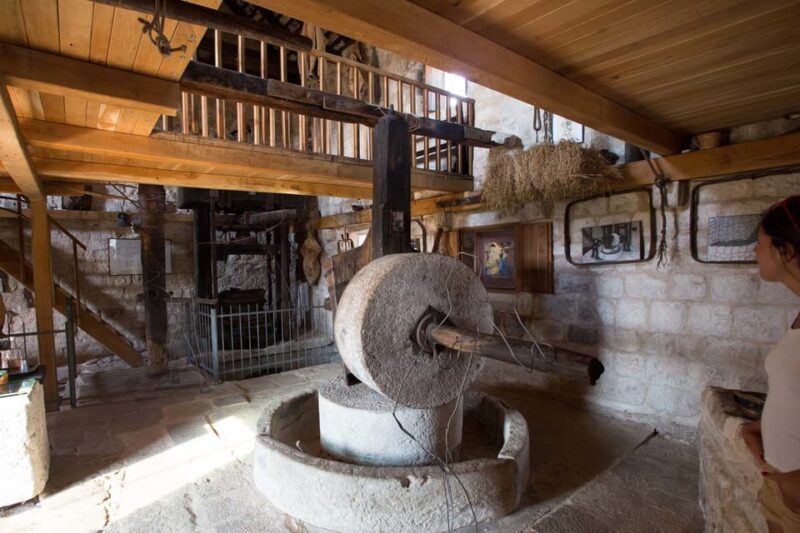 Brač: Island Exploration Tour by Four-Wheel Drive Jeep - Participant Information