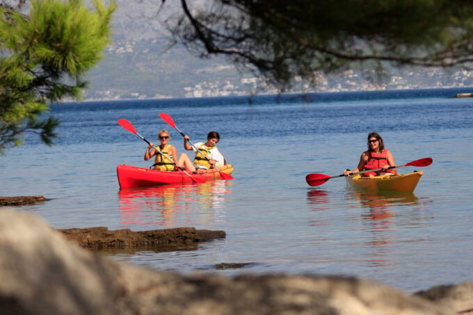 Brac Island: Supetar to Postira Kayaking Adventure - Recommended Attire and Conditions