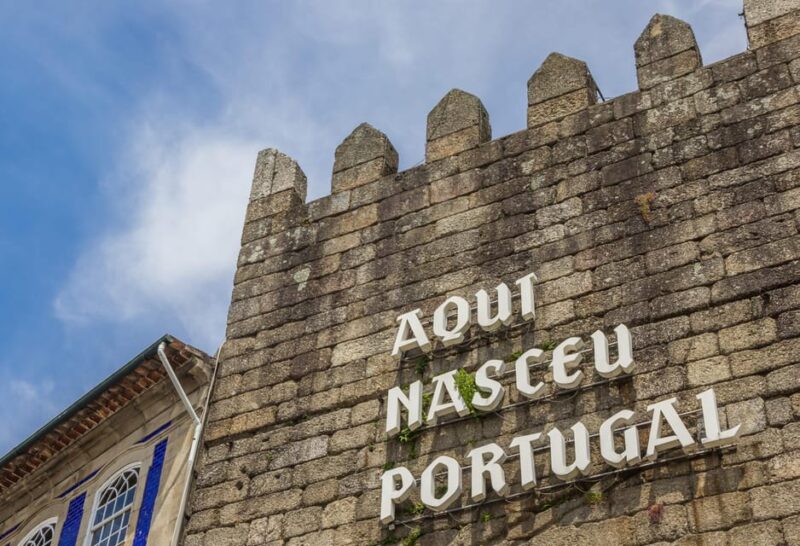 Braga and Guimarães Private Tour: The North Remembers - Tour Languages